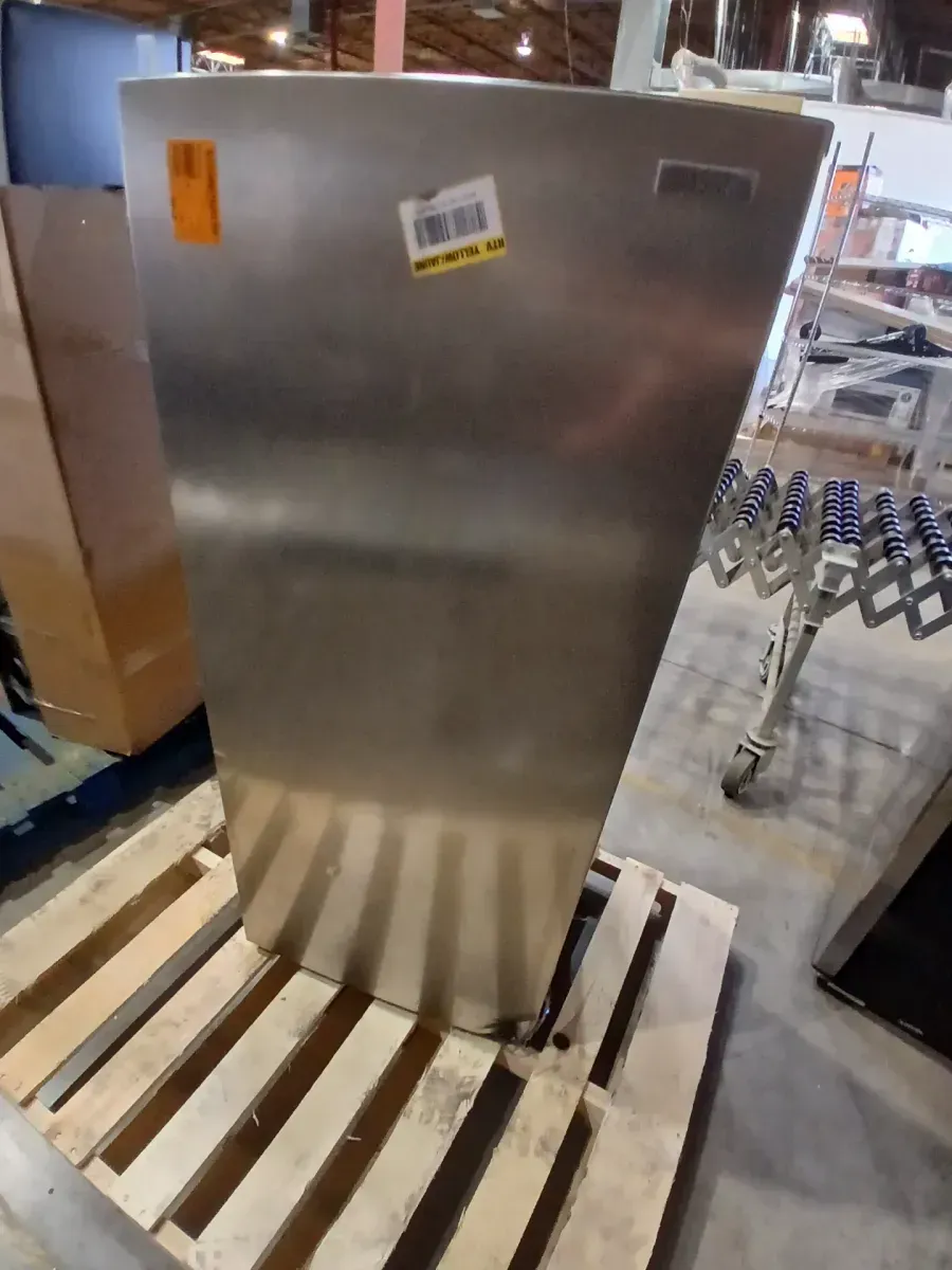 7.1 cu. ft. Manual Defrost Convertible Upright Freezer in Stainless Steel Look, Garage Ready - image 1