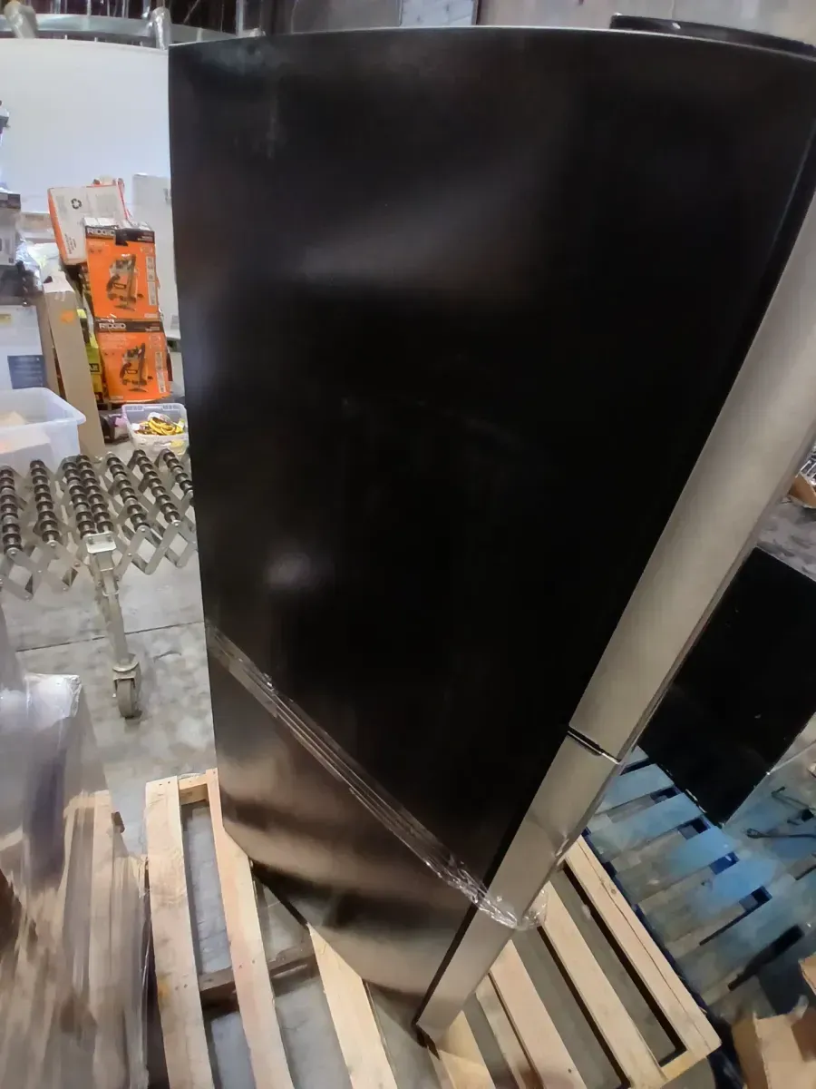 CONSERVATOR 30 in. 18.1 cu. ft. Top Freezer Refrigerator, Energy Star, Frost Free, Adjustable Shelves, Reversible Door, Stainless - image 4