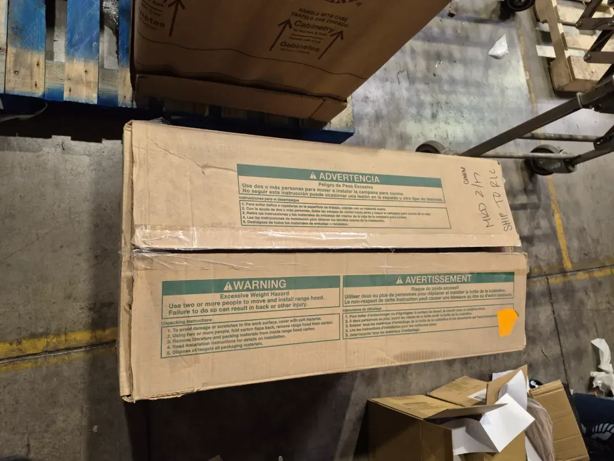 30 in. 400 CFM Curved Glass Wall-Mount Canopy Range Hood with light in Stainless Steel - image 1