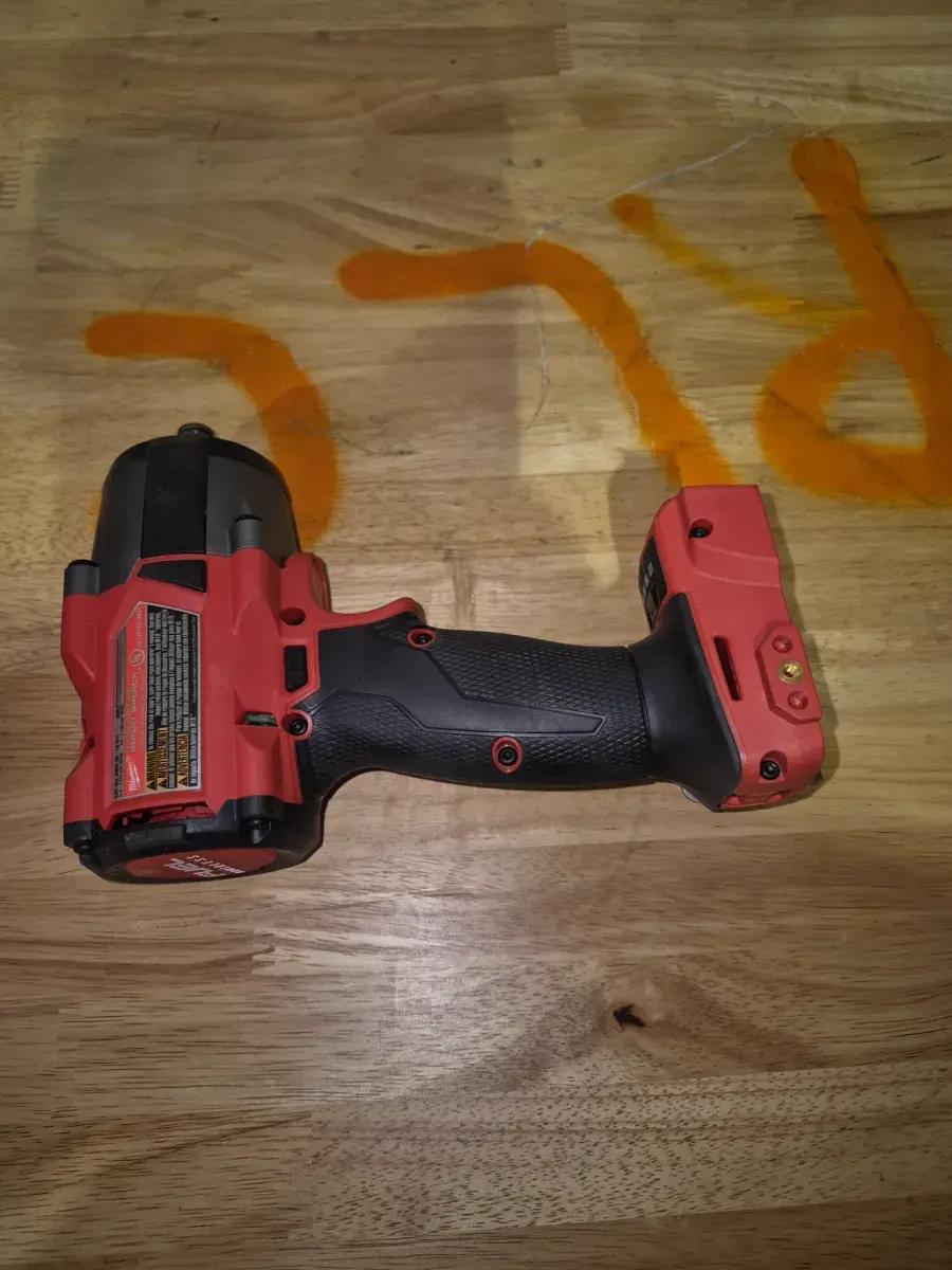 *Missing Button**Milwaukee M18 FUEL 1/2 in. Mid-Torque Impact Wrench (Tool Only) - image 3