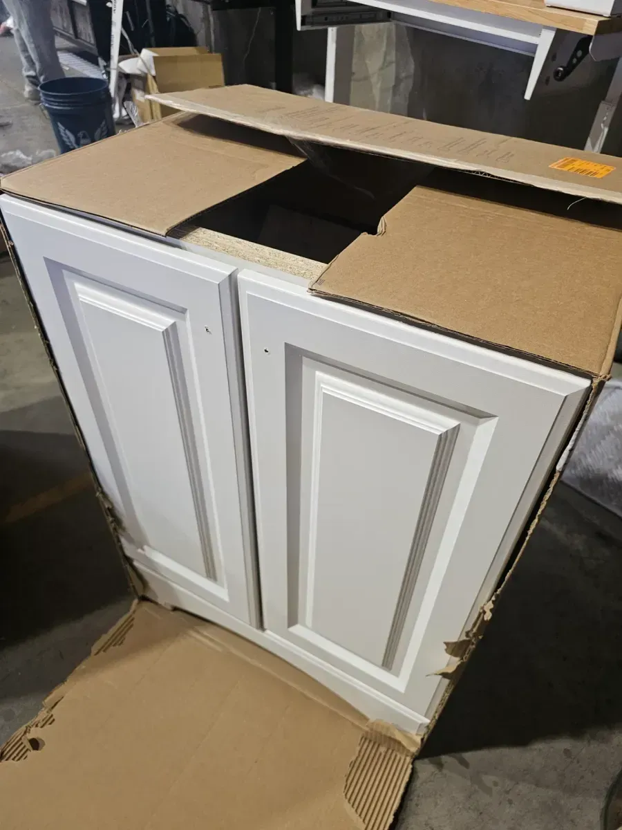 25 in. Single Sink White Bath Vanity with Cultured Marble Top (Assembled) - image 2