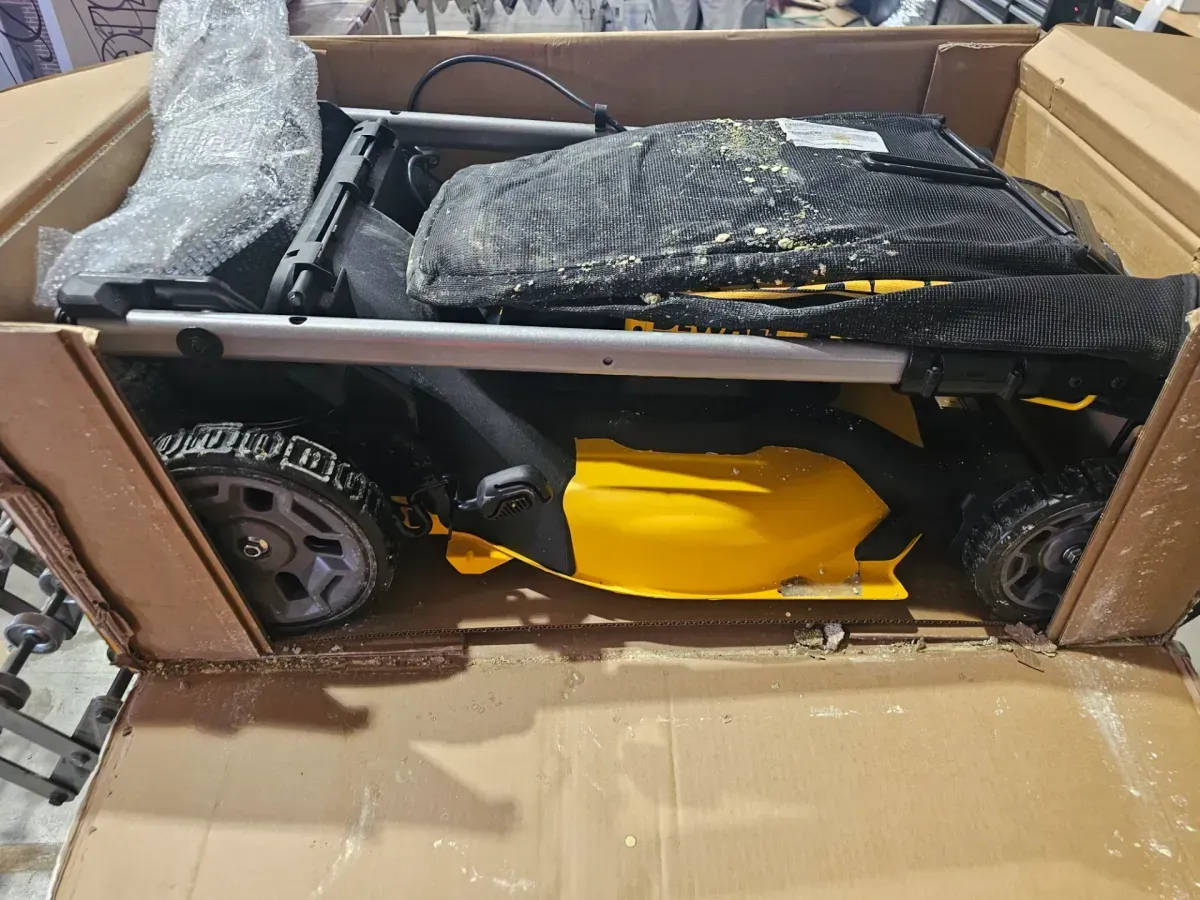 2x20V MAX 21 in. Cordless Battery Powered Push Lawn Mower Kit with (2) 10 Ah Batteries and Chargers - image 3