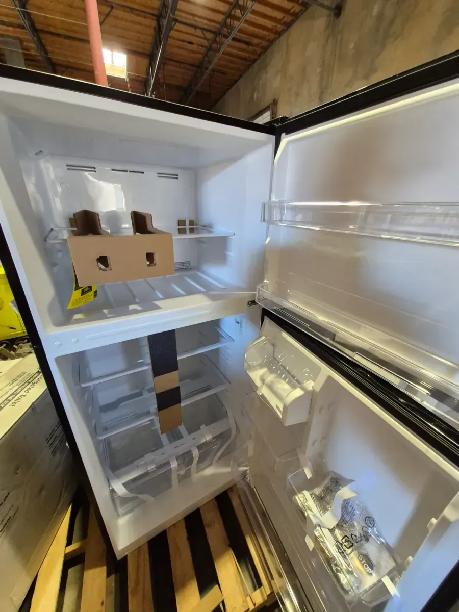 Vissani 18.1 cu. ft. Top Freezer Refrigerator in Fingerprint Resistant Stainless Steel Look, Garage Ready - image 7