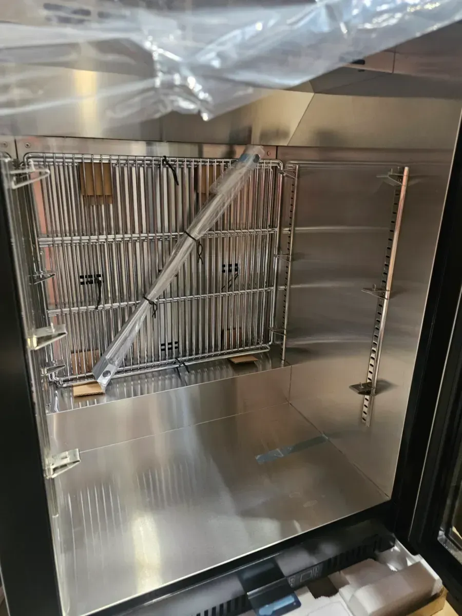 24 in. 5 cu. ft. Commercial Refrigerator in Black - image 4