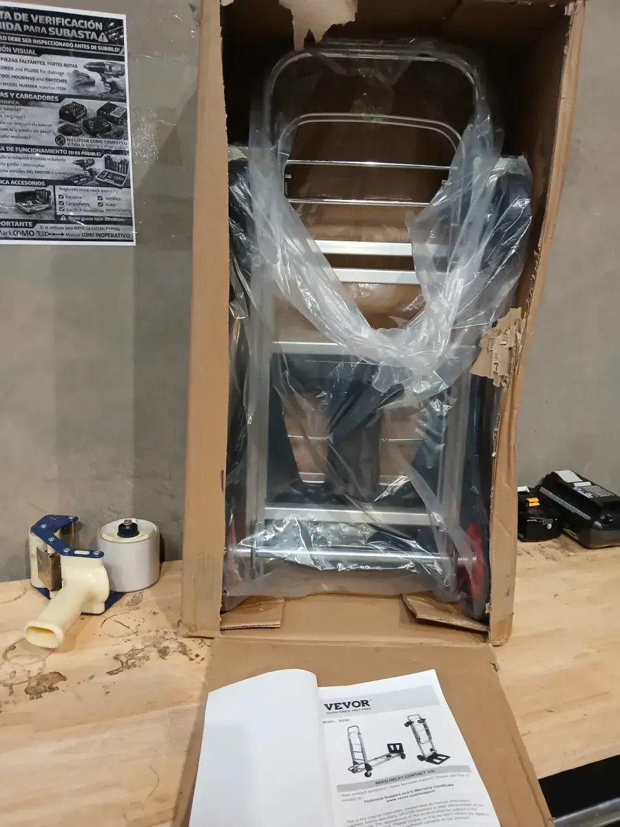 2-in-1 Aluminum Folding Hand Truck 400 lbs. Capacity heavy-duty Industrial Collapsible cart with Rubber Wheels - image 4