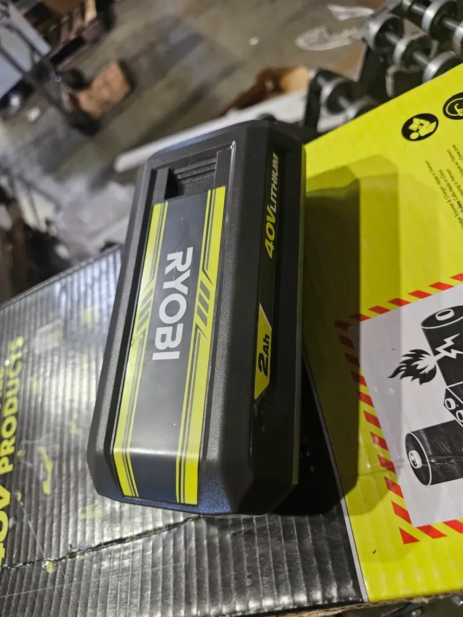 40V HP Brushless 26 in. Cordless Battery Hedge Trimmer with 2.0 Ah Battery and Charger - image 3