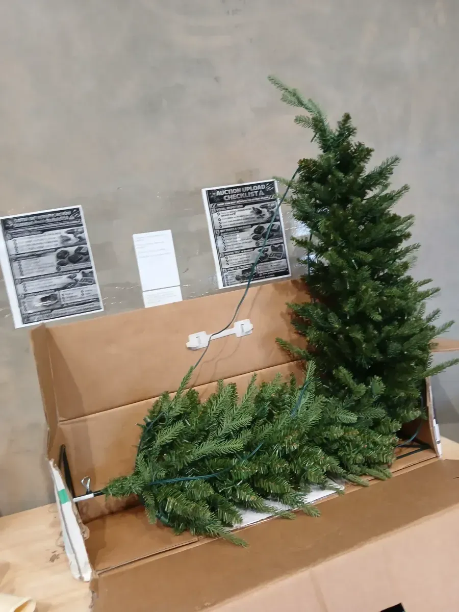 3 ft. Grand Duchess Twinkling Balsam Fir LED Pre-Lit Artificial Trees G4 - image 5