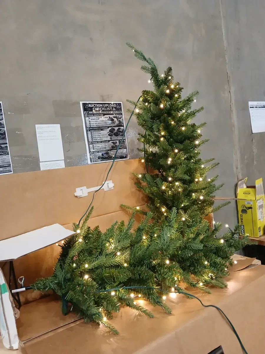 3 ft. Grand Duchess Twinkling Balsam Fir LED Pre-Lit Artificial Trees G4 - image 6