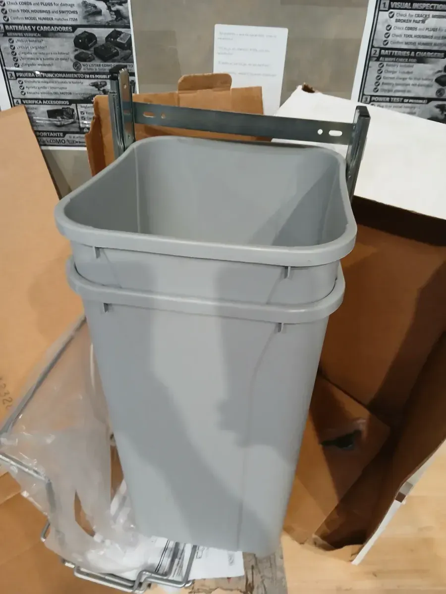 22.5 in. x 13.5 in. x 11.75 in. In Cabinet Pull Out Soft-Close 27 Qt. Trash Can - image 4
