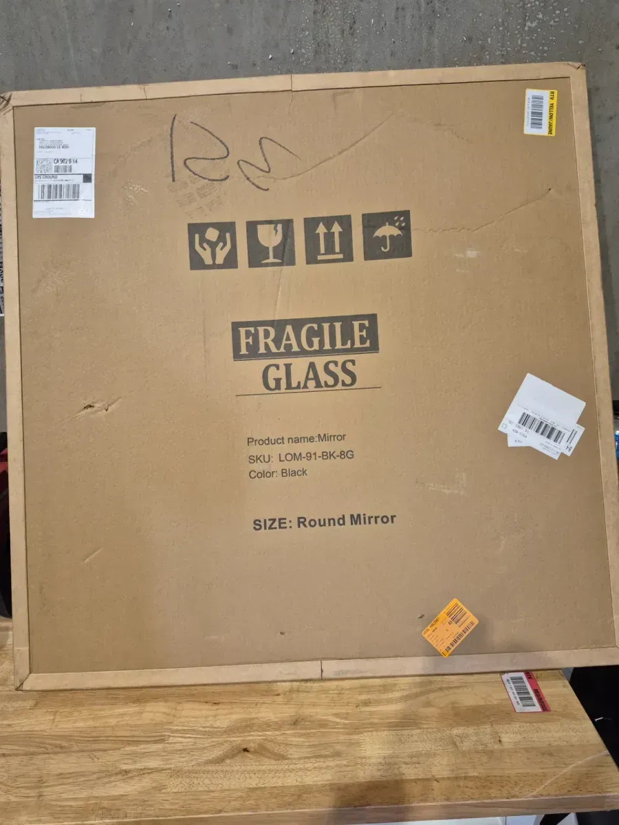 8 Gal. Black Rectangular Trash Can with LinerLock - image 3