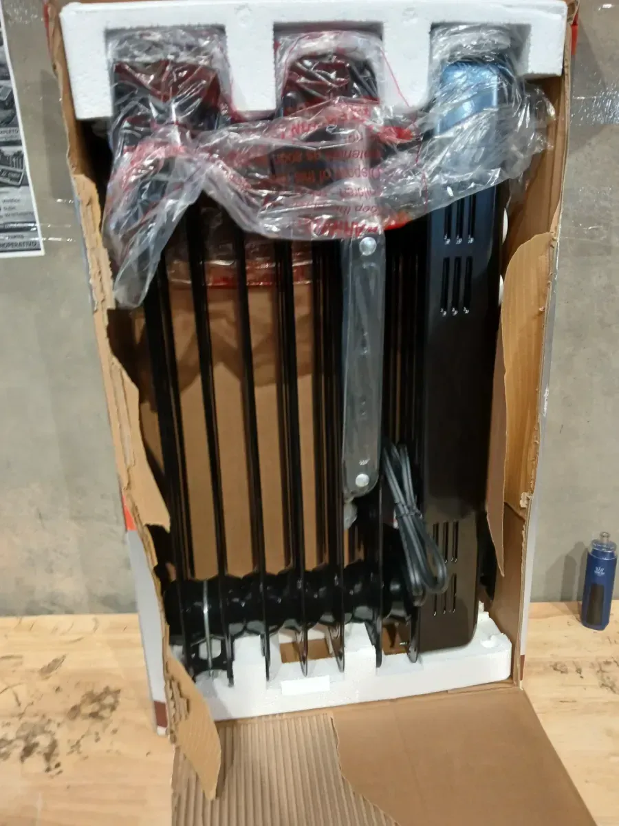 Pelonis Portable Oil-Filled Radiator Space Heater - image 3