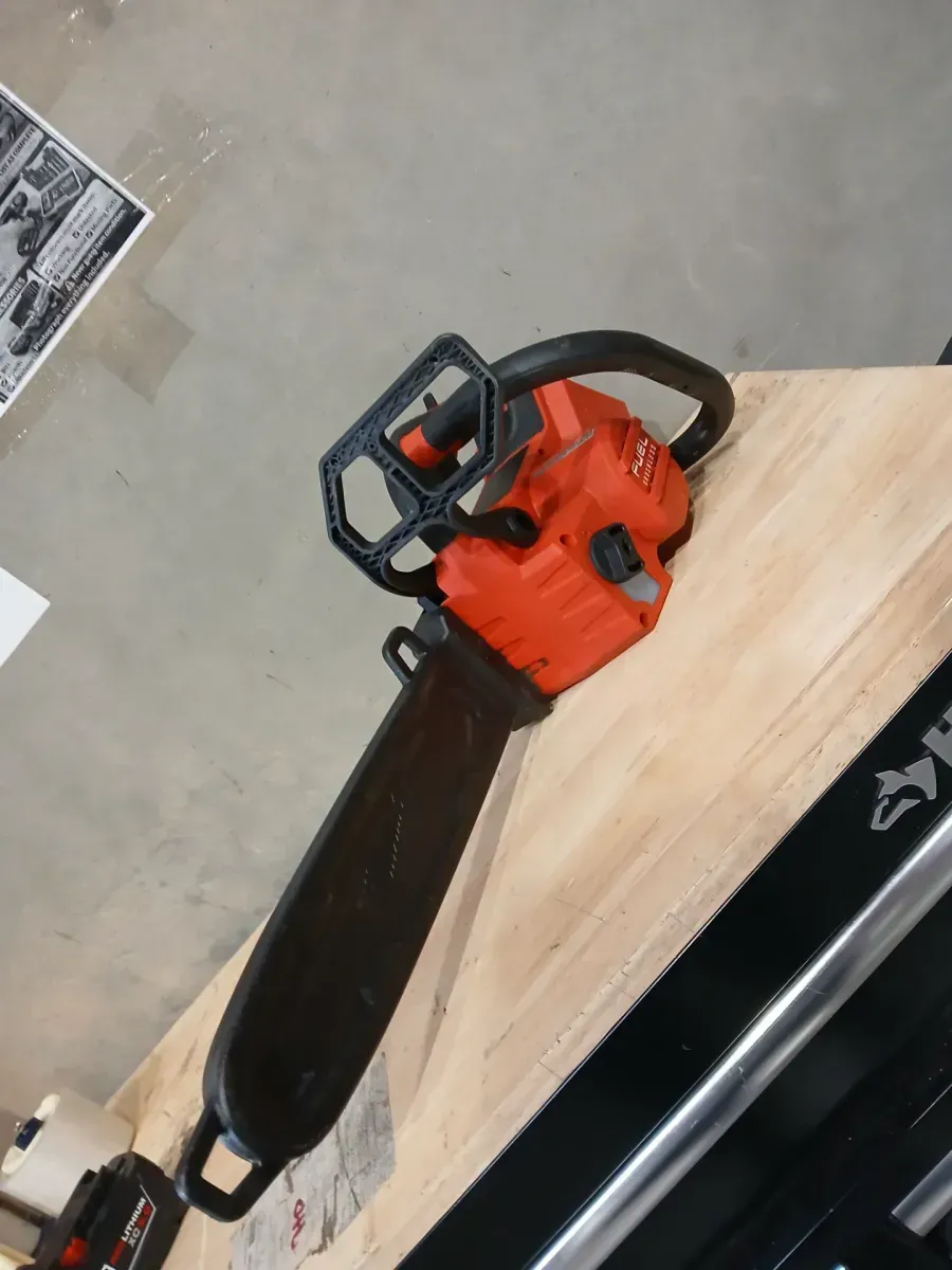 M18 FUEL 16 in. 18V Lithium-Ion Brushless Battery Chainsaw (Tool-Only) - image 6