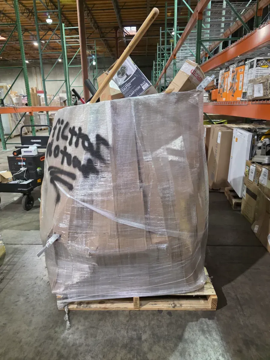 Mixed Home Improvement Pallet - Fans, Fixtures & Tools - image 1