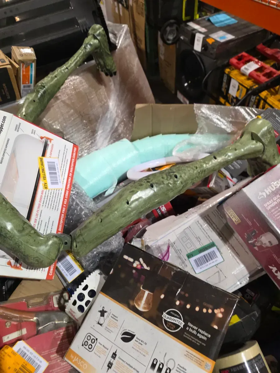 Pallet of Mixed Home Improvement, Tools & Seasonal Decor - image 3