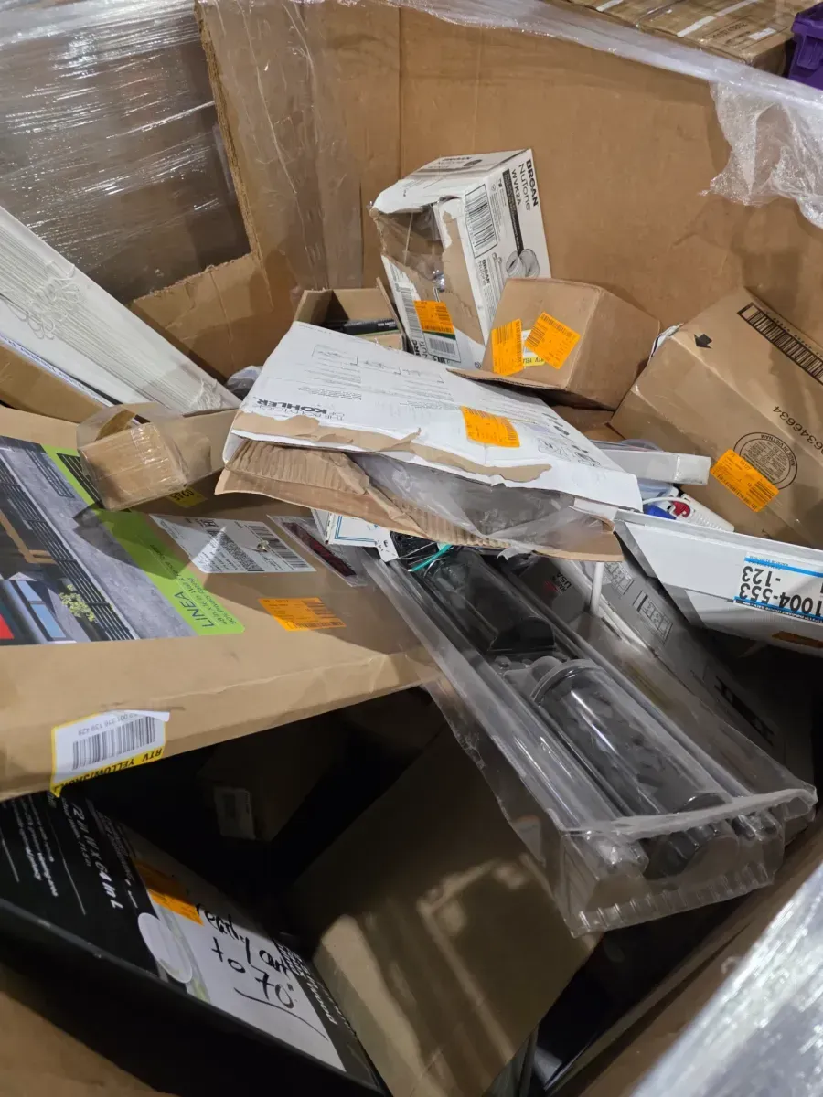 Mixed Home Goods Pallet - Blinds, Kitchen & Bath Items - image 2