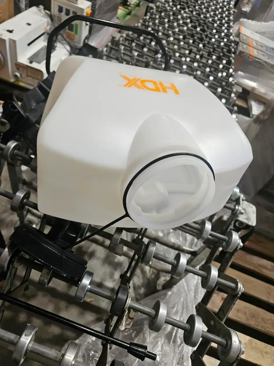 HDX 4G Backpack Sprayer - image 2