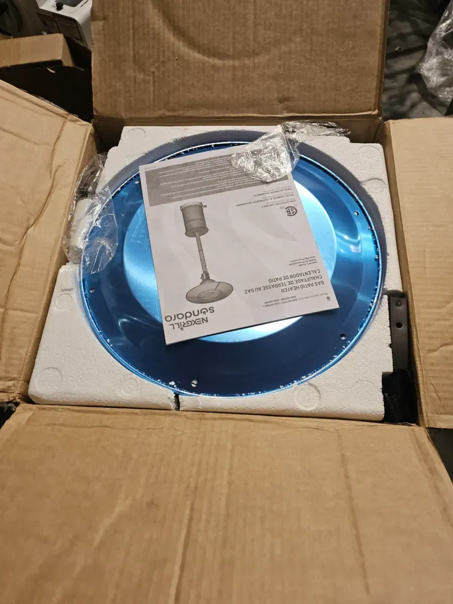 Sundara 48,000 BTU Bronze Propane Standing Patio Heater with Wheels - image 4