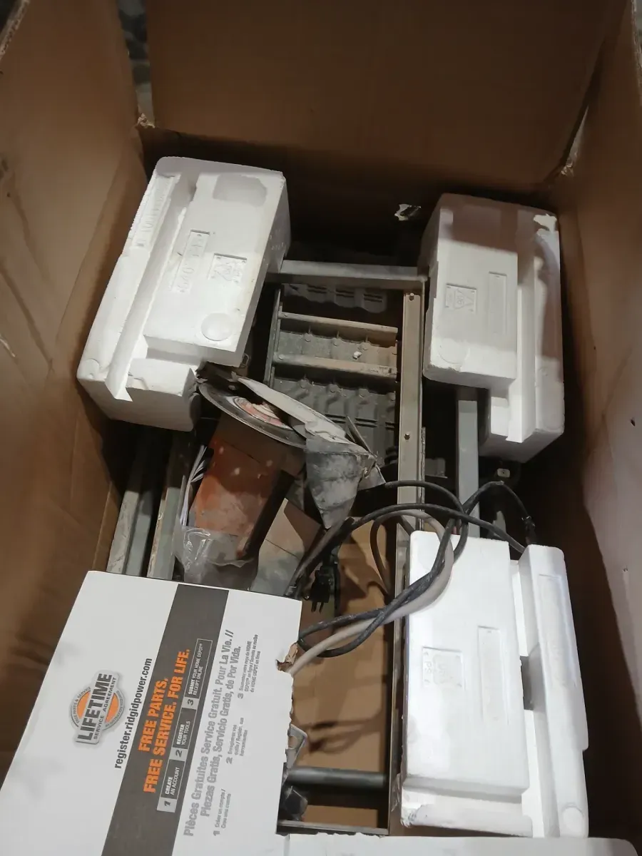 9-Amp 7 in. Blade Corded Wet Tile Saw with Stand - image 3