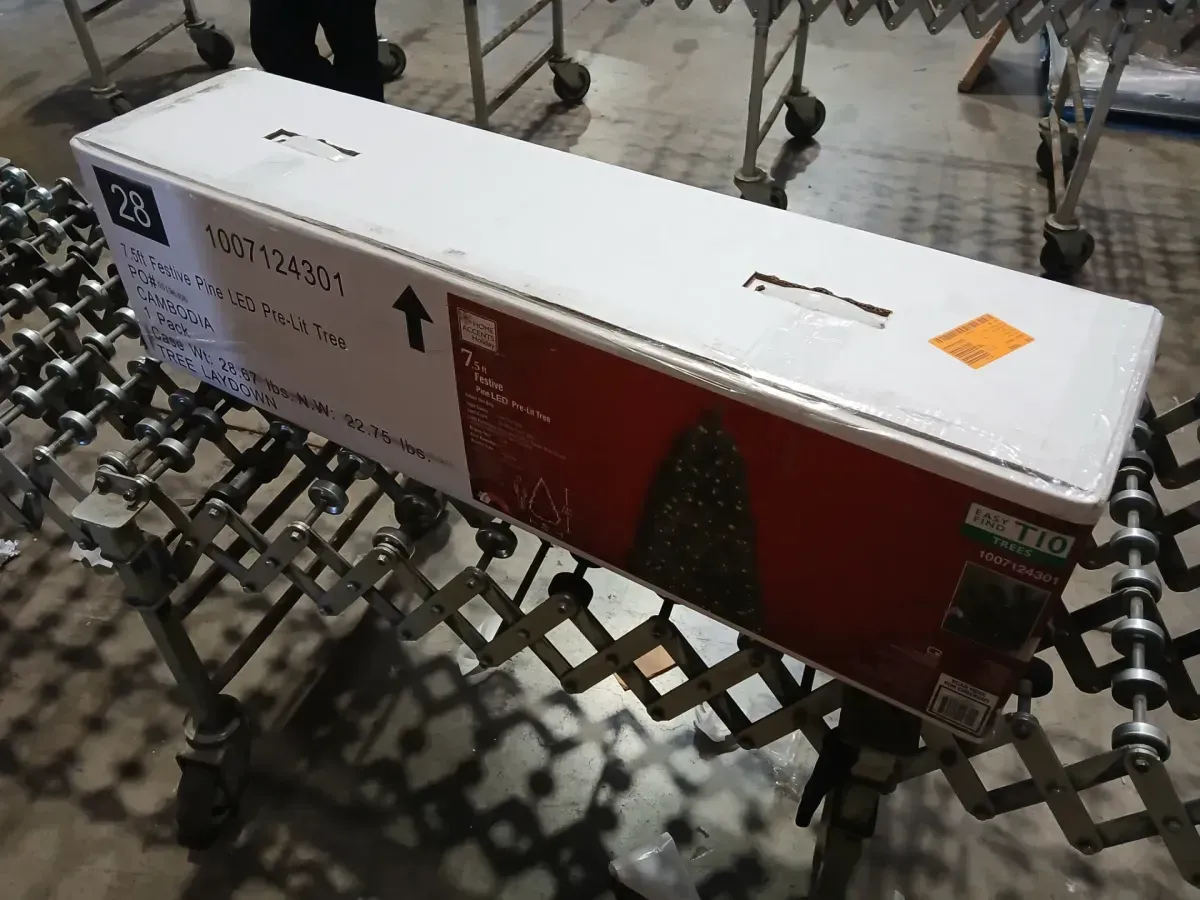 7.5 ft. Pre-Lit Artificial Christmas Tree with 750 LED Lights, 32 Light Modes, Remote Control, and Timer Function - image 3