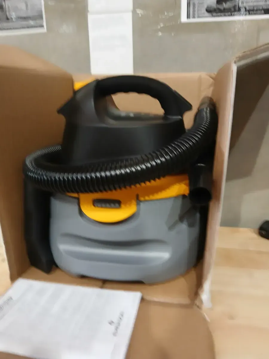 Stinger 2 Gal. 2.5 Peak HP Small Shop Vacuum Wet Dry Vac with Filter Bag, Hose, Utility Nozzle and Car Nozzle Attachments - image 4