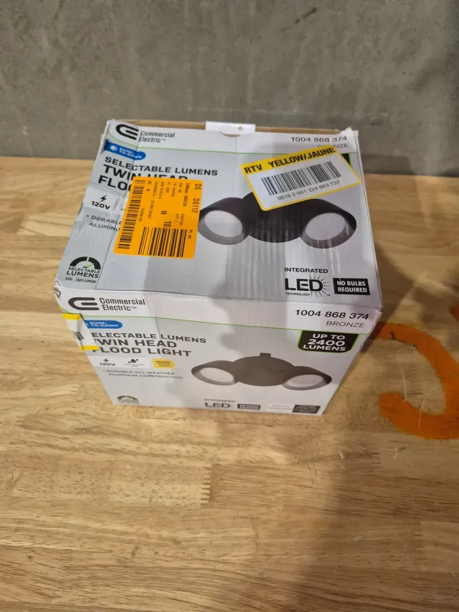 Dusk to Dawn Sensor Bronze Exterior Outdoor Twin Head Integrated LED Security Flood Light 24-Watt 1200 to 2400 Lumen - image 2