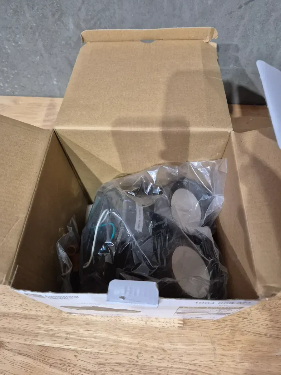 Dusk to Dawn Sensor Bronze Exterior Outdoor Twin Head Integrated LED Security Flood Light 24-Watt 1200 to 2400 Lumen - image 3