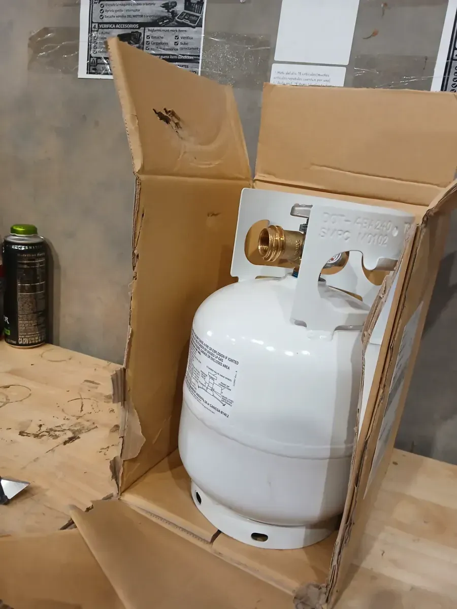5 lbs. Refillable Steel Propane Tank Cylinder with OPD Valve and Built-In Site Gauge - image 3
