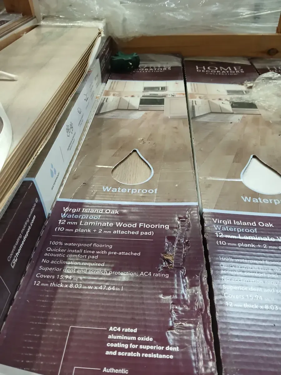 ***6 cases*** Camden Lake Oak 7 mm T x 8 in. W Laminate Wood Flooring (23.9 sqft/case) - image 2