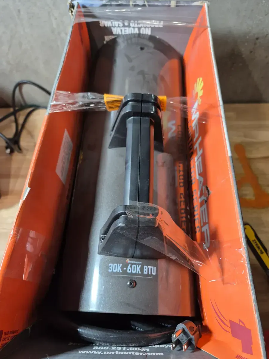 Contractor Series 60,000 BTU Forced Air Propane Outdoor Space Heater with 10 ft. Hose and Regulator - image 2