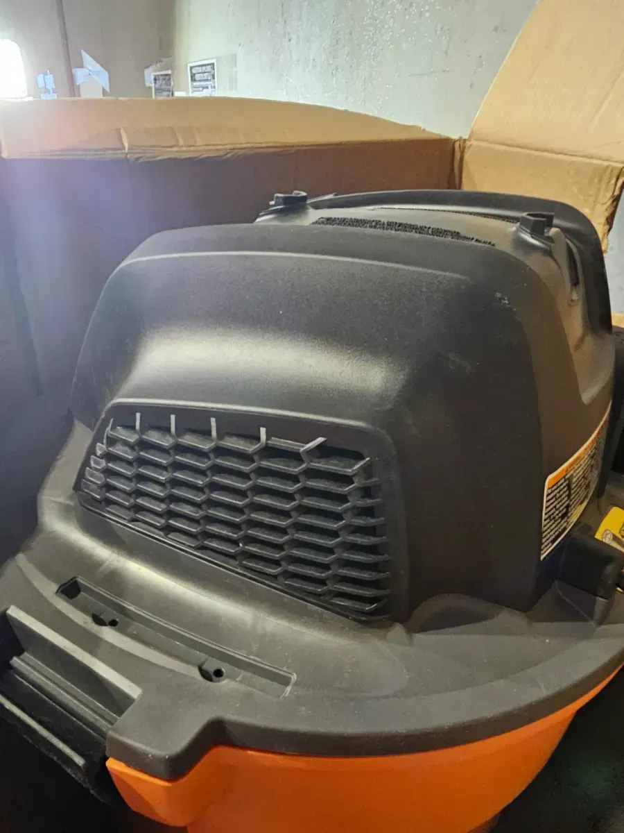 12 Gal. 5.0-Peak HP Wet Dry Vac - image 2