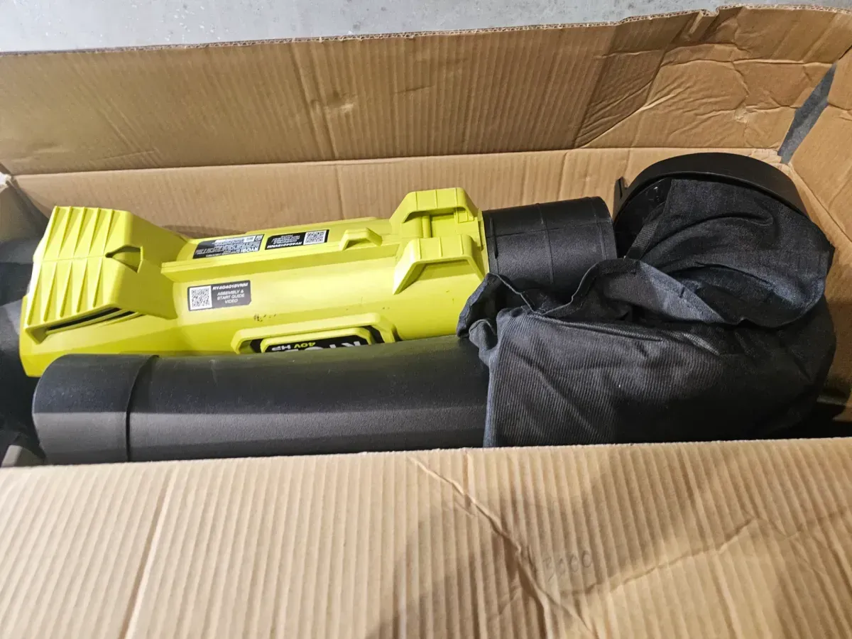 40V HP Brushless 100 MPH 600 CFM Cordless Leaf Blower/Mulcher/Vacuum with (2) 4.0 Ah Batteries and Charger - image 3