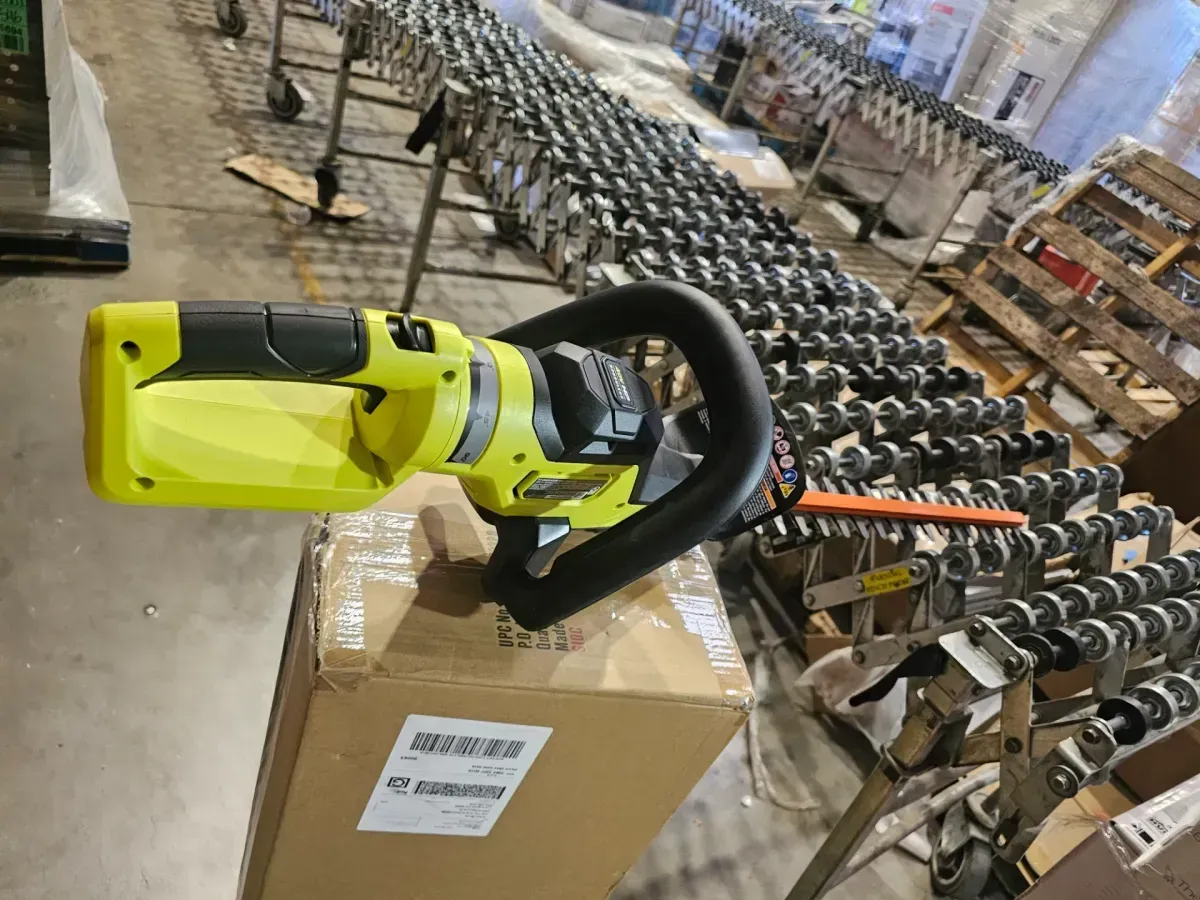 40V HP Brushless 26 in. Cordless Battery Hedge Trimmer with 2.0 Ah Battery and Charger - image 3