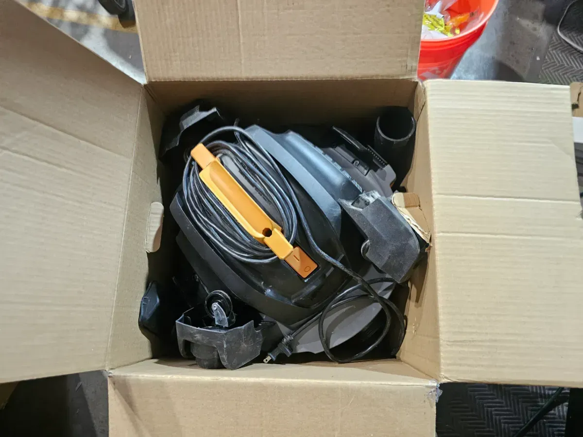 12 Gal. 5.0-Peak HP Wet Dry Vac - image 2