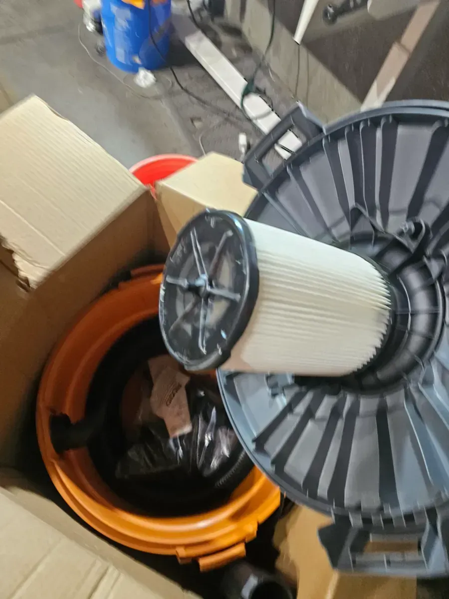 16 Gal. 5.0 Peak HP NXT Shop Vacuum HD1640 Wet Dry Vac with General Debris Filter, Hose, Accessories and LED Cuff (16 Gal. 5.0 Peak HP NXT Shop Vacuum Wet Dry Vac with General Debris Filter, Locking Hose and Attachments HD1640) - image 3