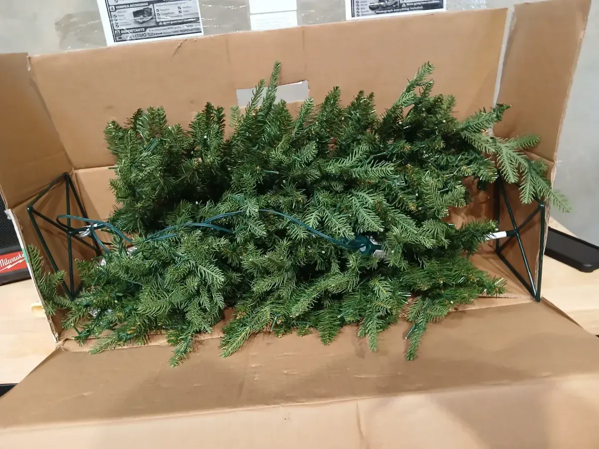 3 ft. Grand Duchess Twinkling Balsam Fir LED Pre-Lit Artificial Trees G4 - image 5