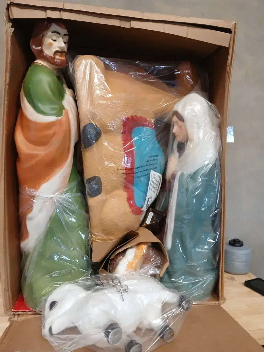 Home Accents Holiday 6-Piece LED Nativity Scene (Item #1011184396) - image 5