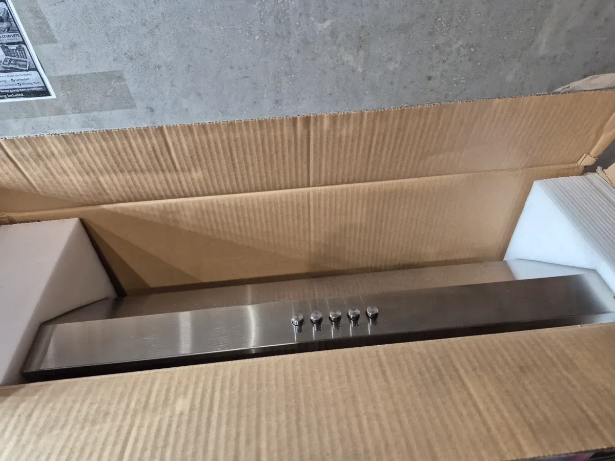 Vissani Sarela 30 in. W x 7 in. H 500CFM Convertible Under Cabinet Range Hood in Stainless Steel with LED Lights and Filter - image 2