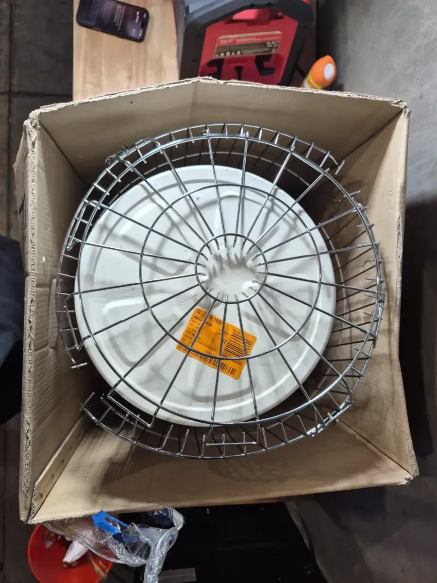 Portable Convection Kerosene Heater Provides 23,800 Btu's of Warmth - image 3