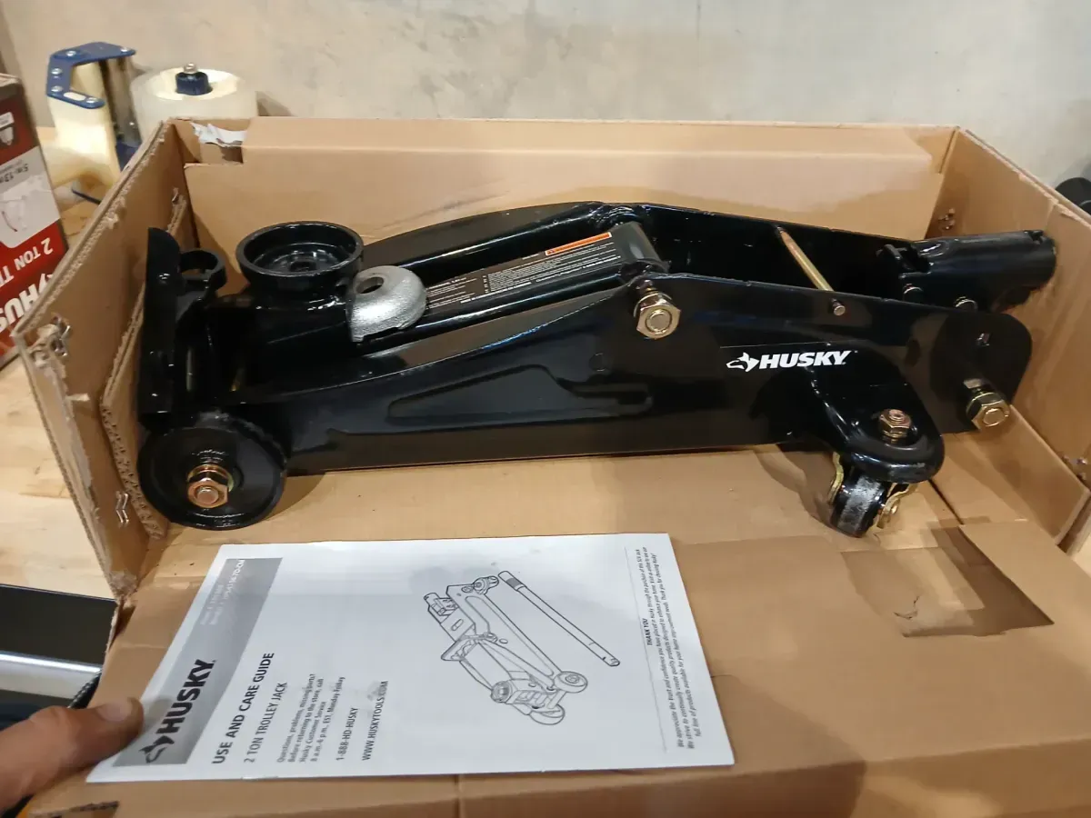 Husky 2-Ton Trolley Jack - image 5