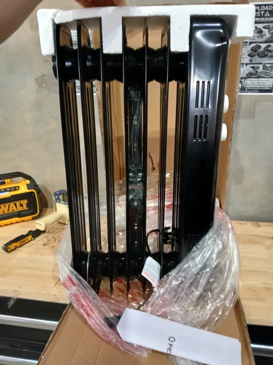 Pelonis Portable Oil-Filled Radiator Space Heater - image 4