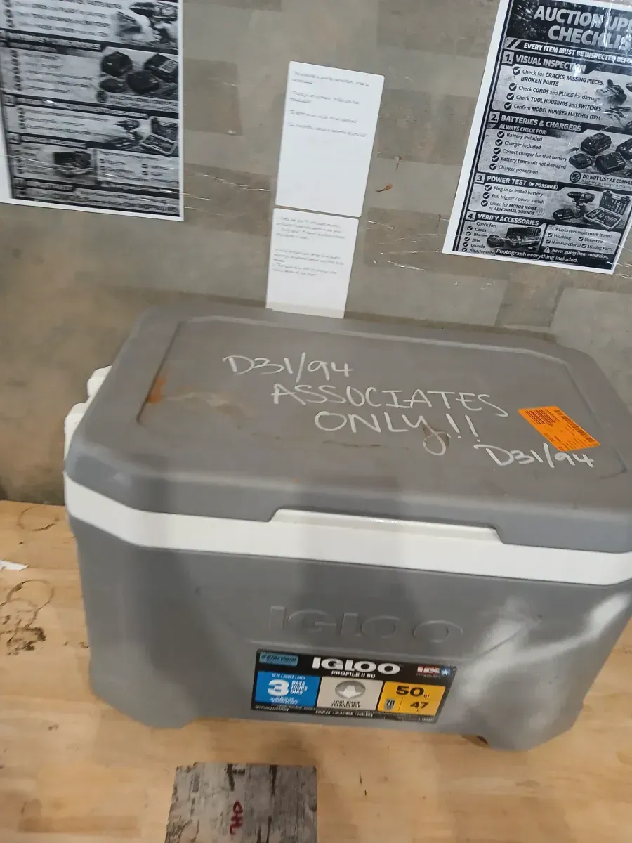 Profile II 50 Qt. Chest Cooler - image 3