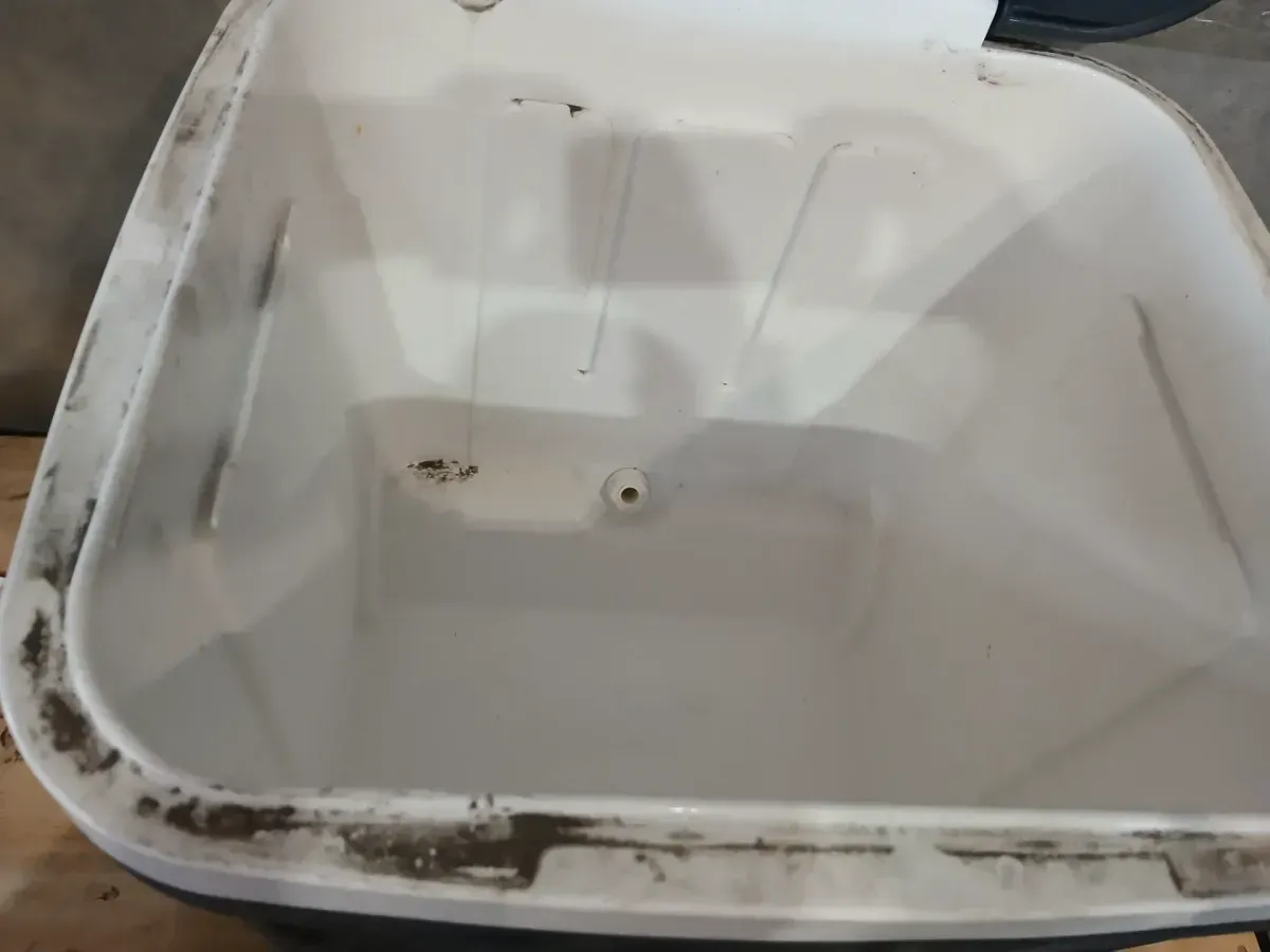 Cool 60 qt. Roller Cooler - image 7