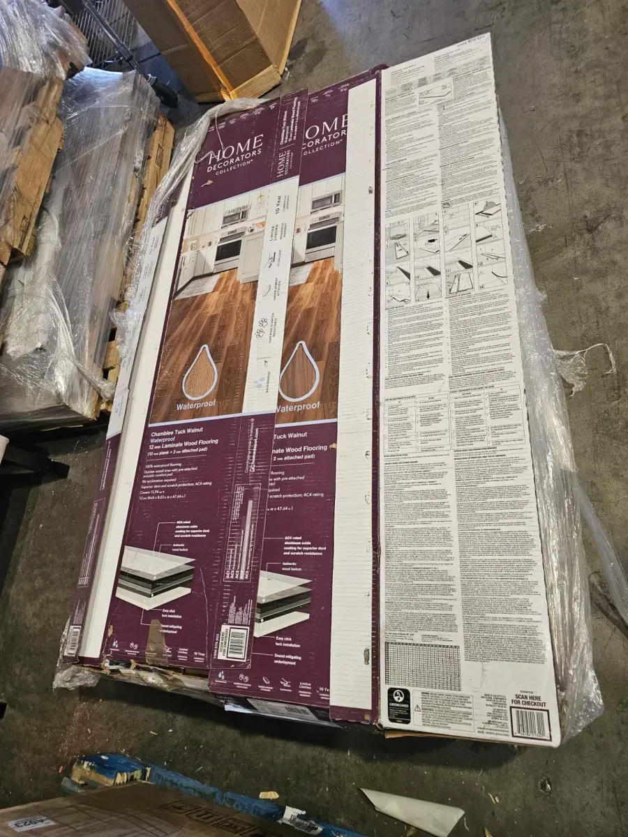 **(207.9sqft)** Chestnut Street Oak 12 MIL x 7 in. W x 42 in. L Waterproof Click Lock Luxury Vinyl Plank Flooring (20.79) 10 cases - image 4