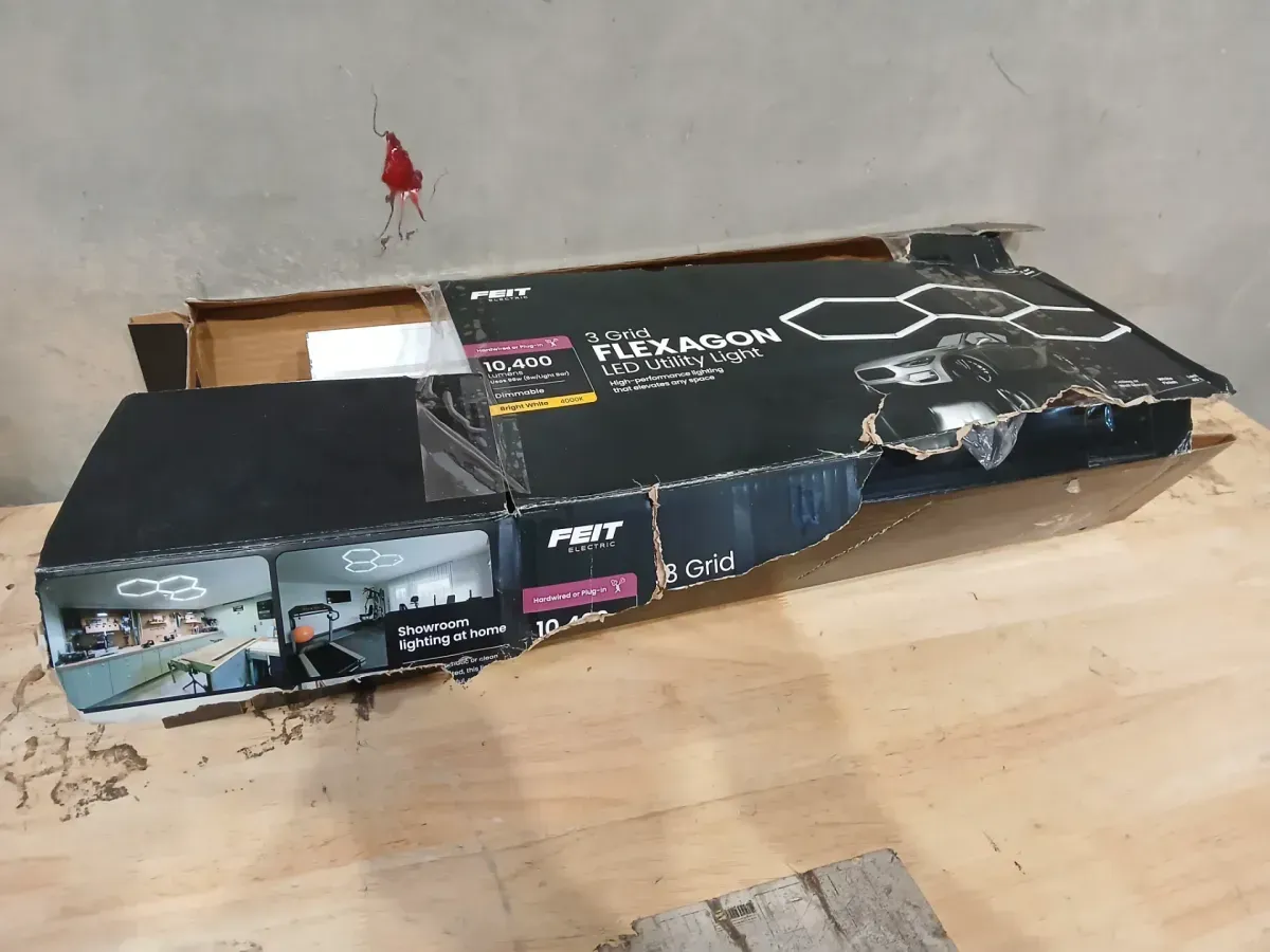 2.5 ft. Integrated LED 3 Grid Flexagon White Strip Light Fixture 4000K - image 2