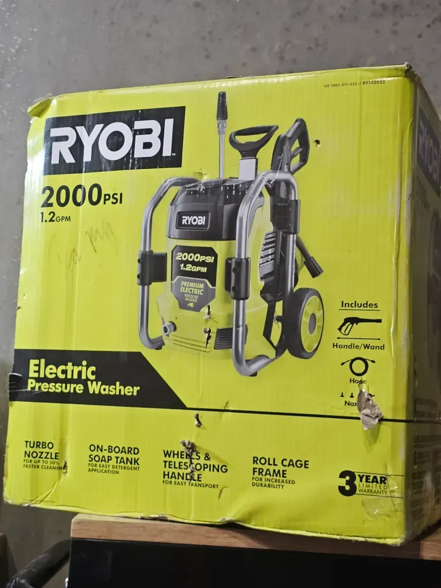 2000 PSI 1.2 GPM Cold Water Electric Pressure Washer - image 4