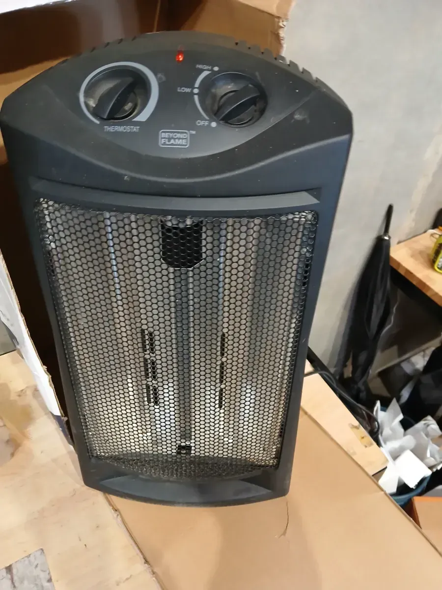 1500-Watt Black Electric Tower Quartz Infrared Space Heater with Thermostat - image 4