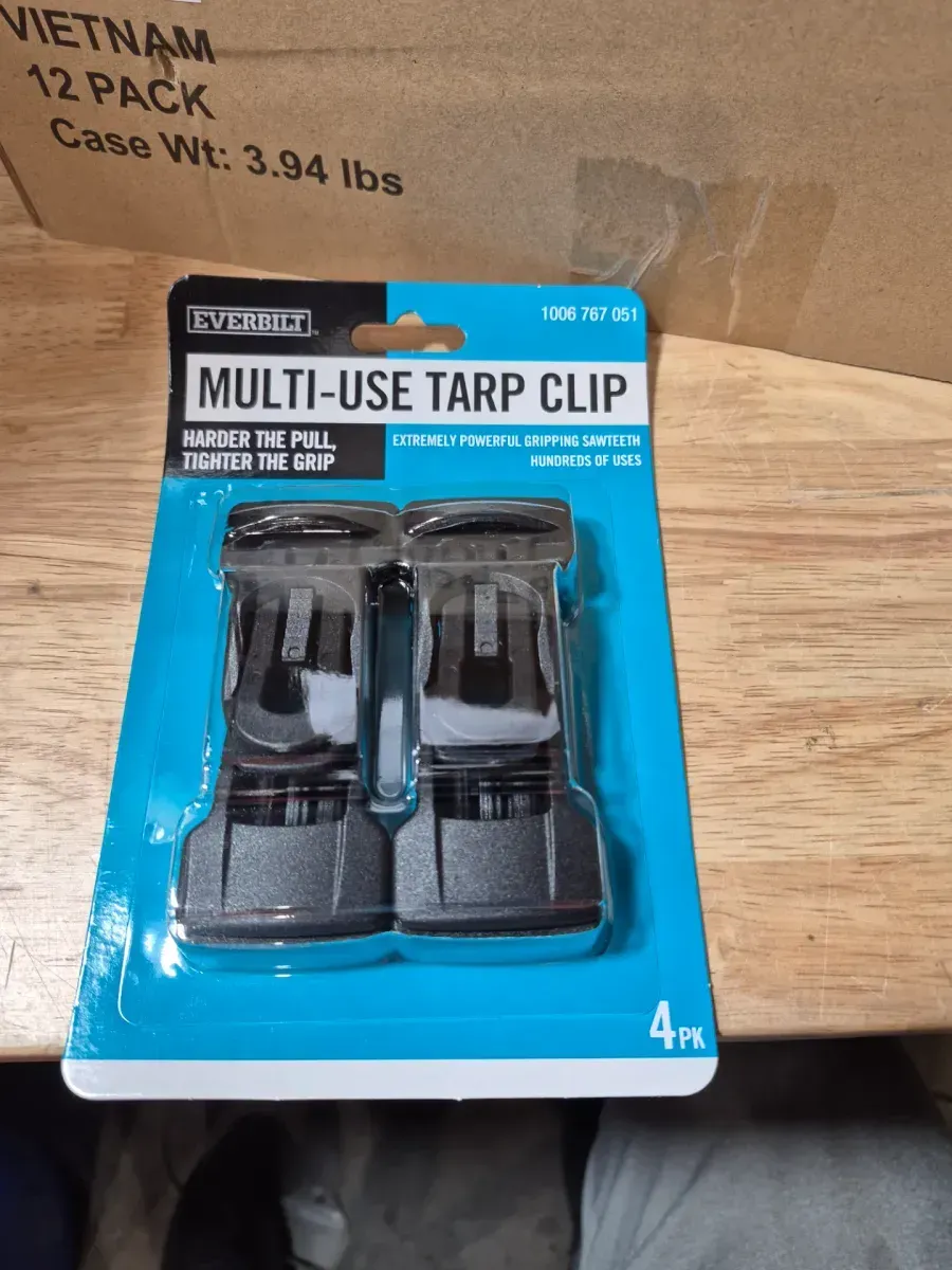 4-Pack Tarp Clips - image 2