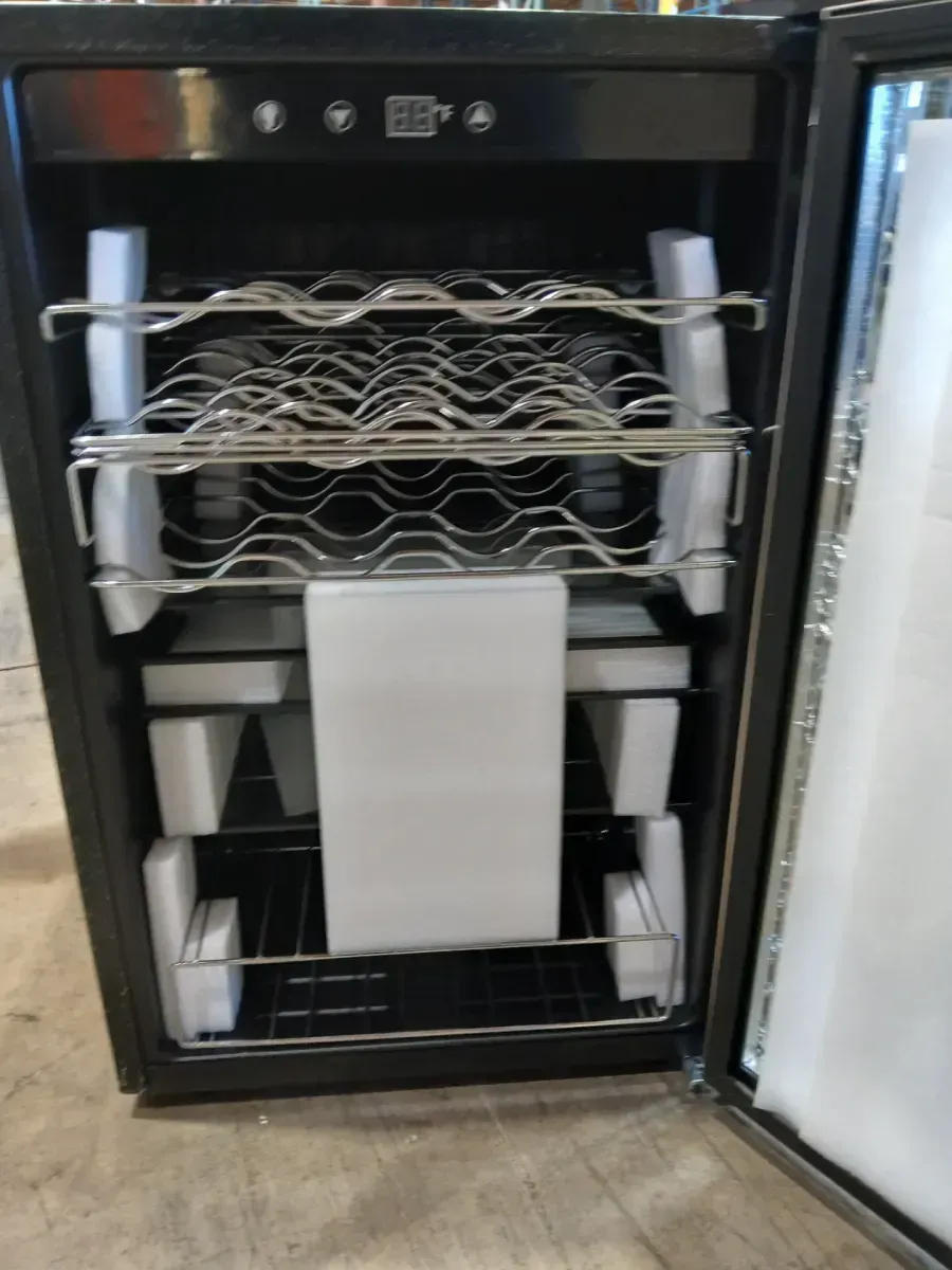 ***The outer glass is broken.*** 4.3 Cu. ft. Wine and Beverage Cooler in Stainless Steel - image 3