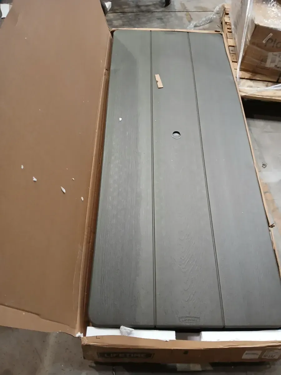 6 ft. Hunter Green Folding Picnic Table - image 4