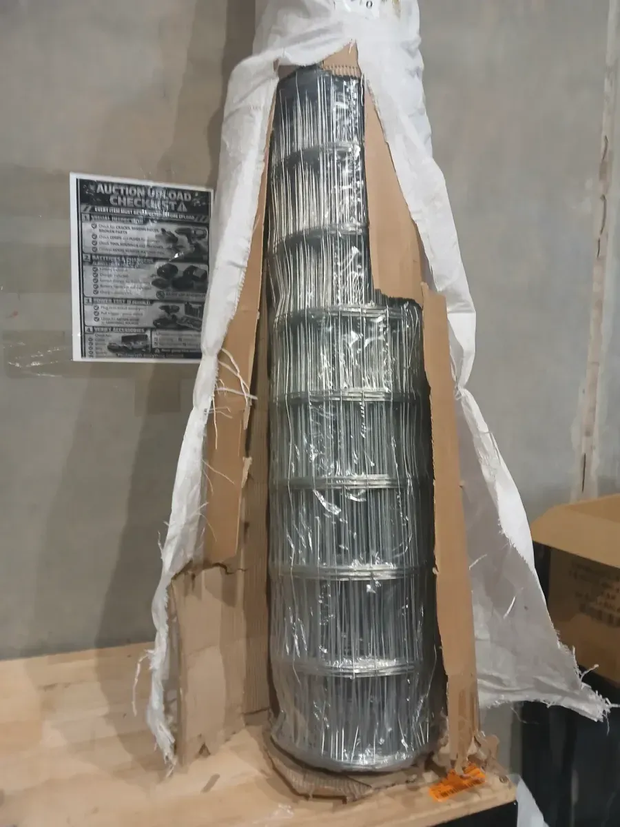 4 ft. x 100 ft. 16-Gauge Galvanized Welded Wire Fence with 4 in. x 4 in. Mesh - image 3